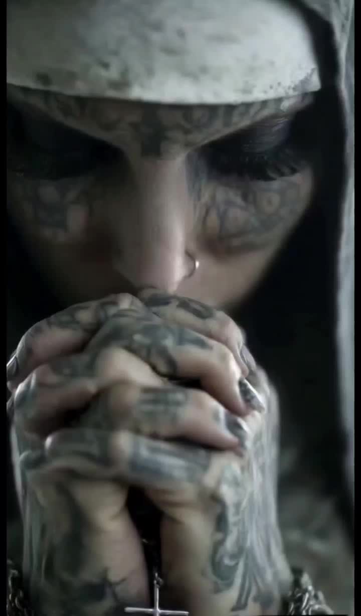 @👑 ✞︎𝙄𝙍𝘼✞︎👑