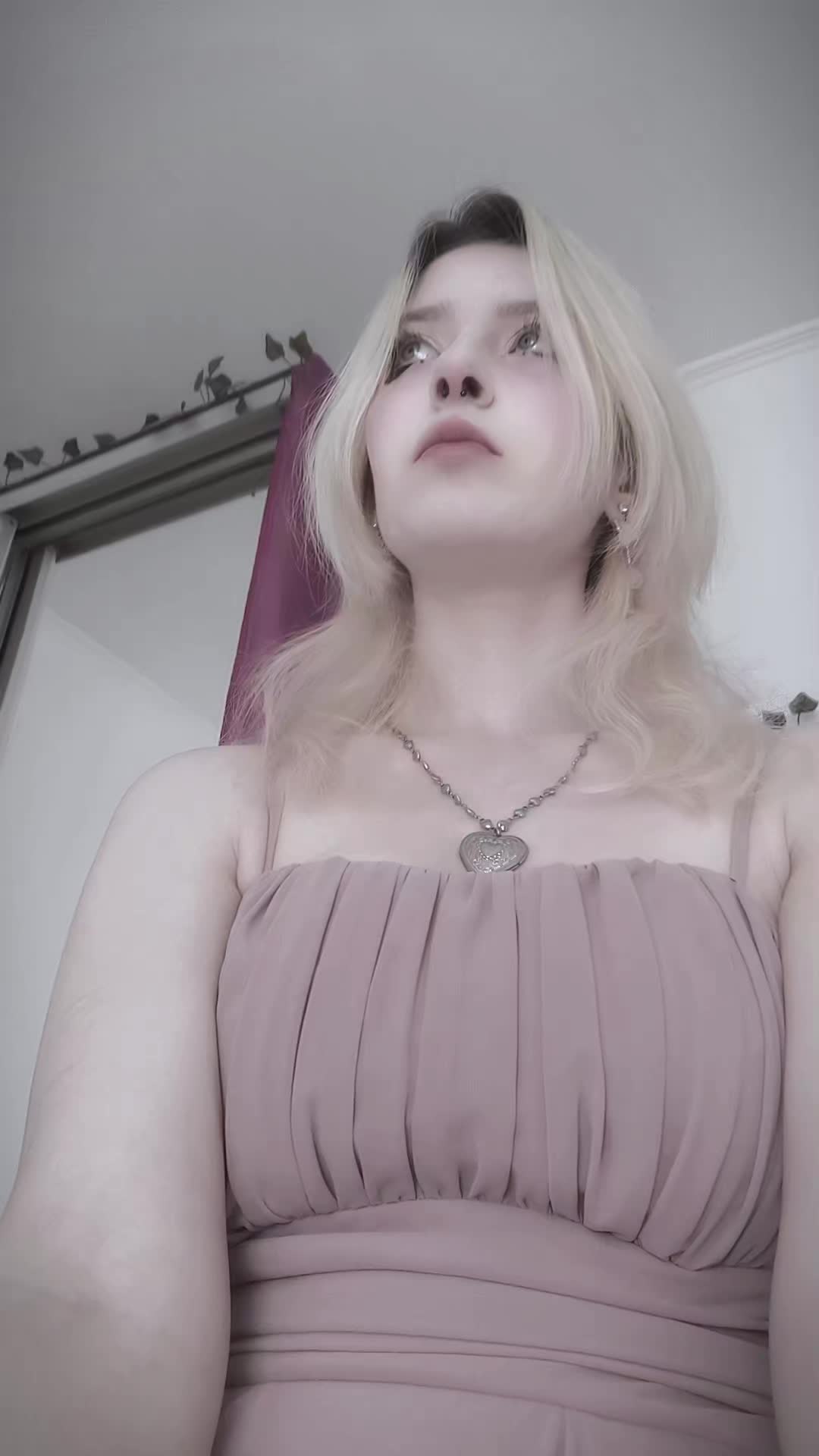 @(^^)