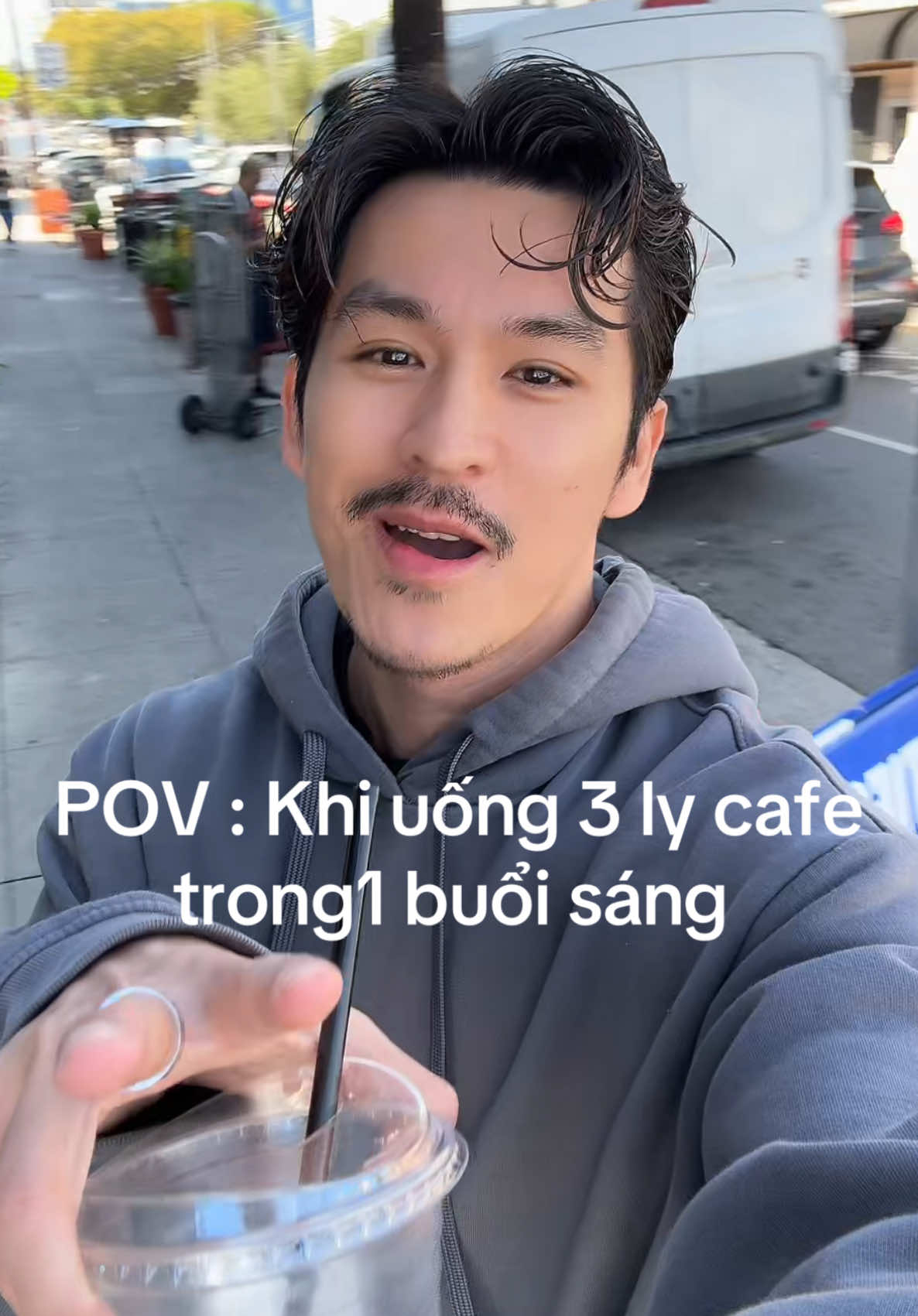 @Sáng đi chụp tối đi show