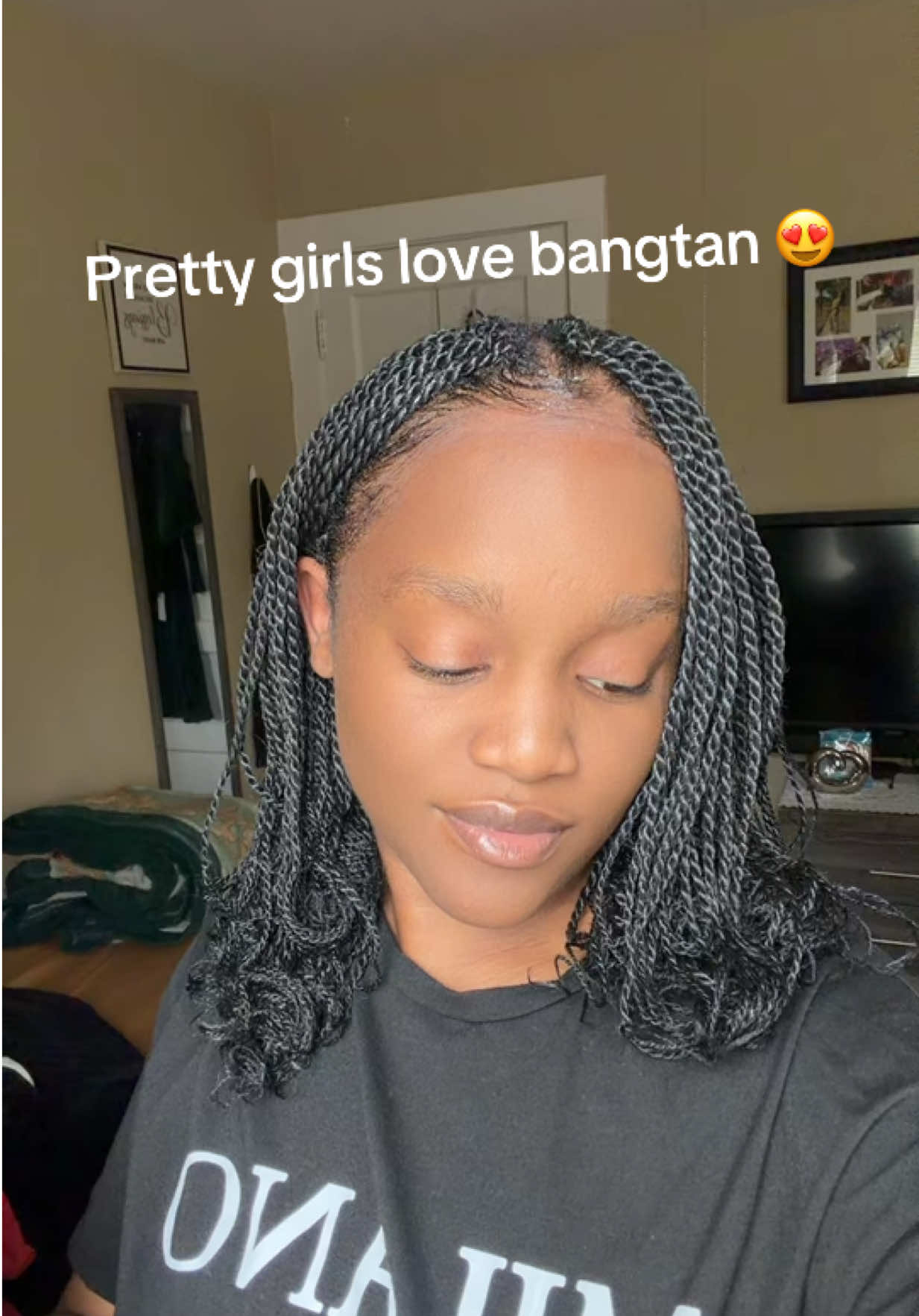 @yanique
