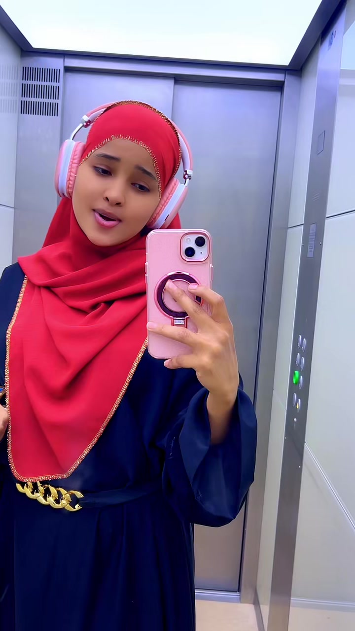 @👸Zuusu Ahmed Suraley🇸🇴🇩🇪
