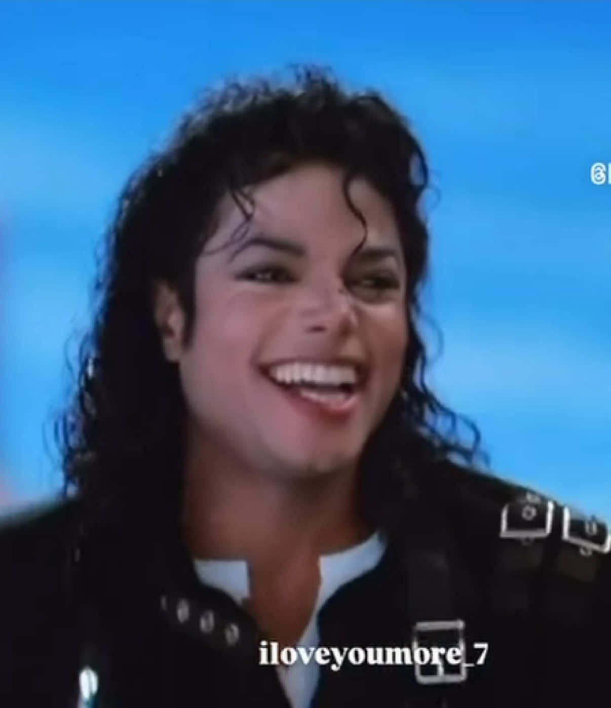 @Iloveyoumore_7