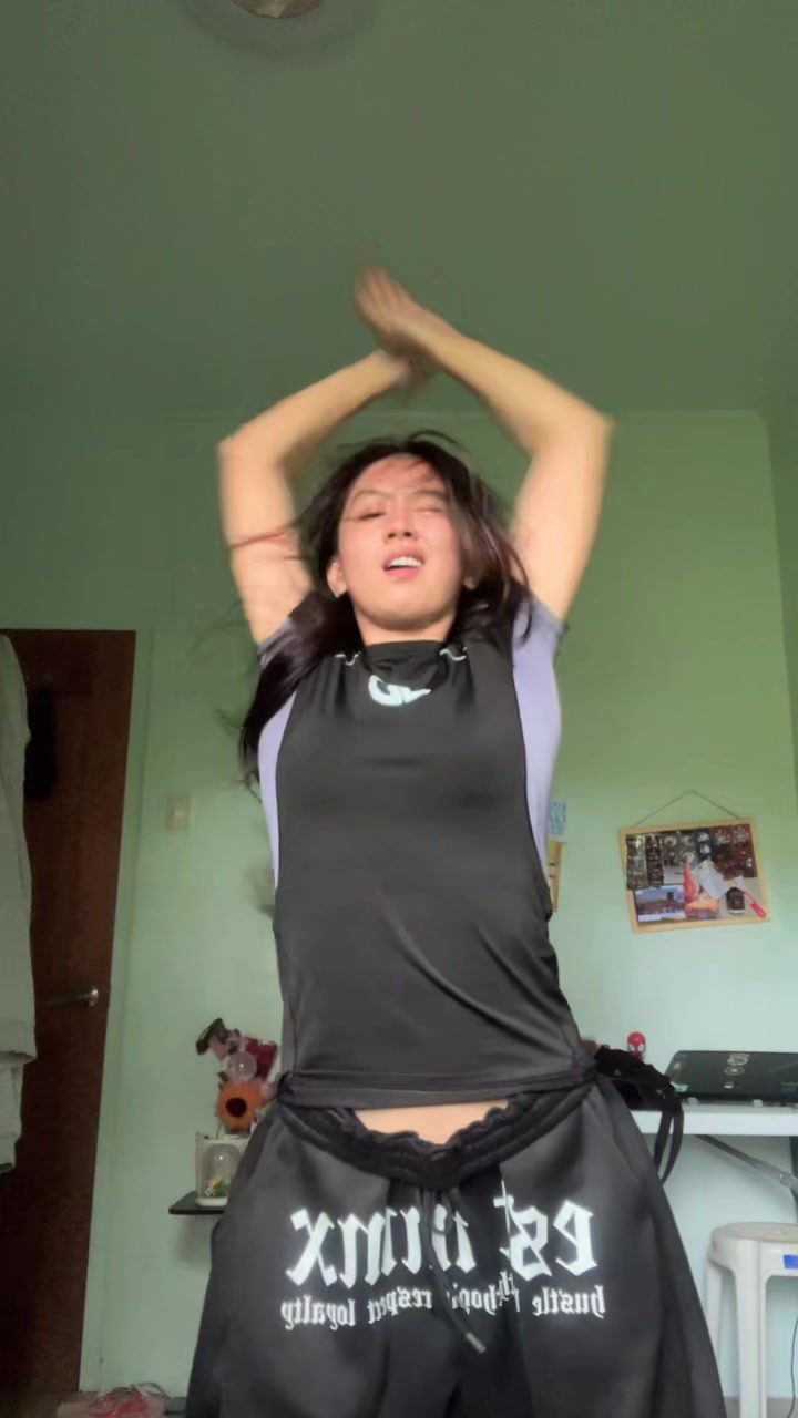 @Elleistn