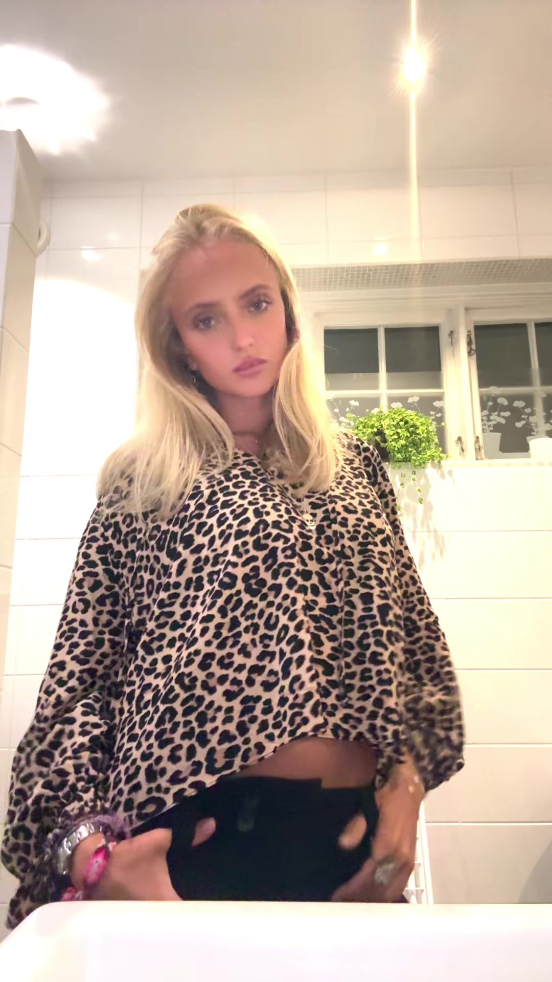 @Ella