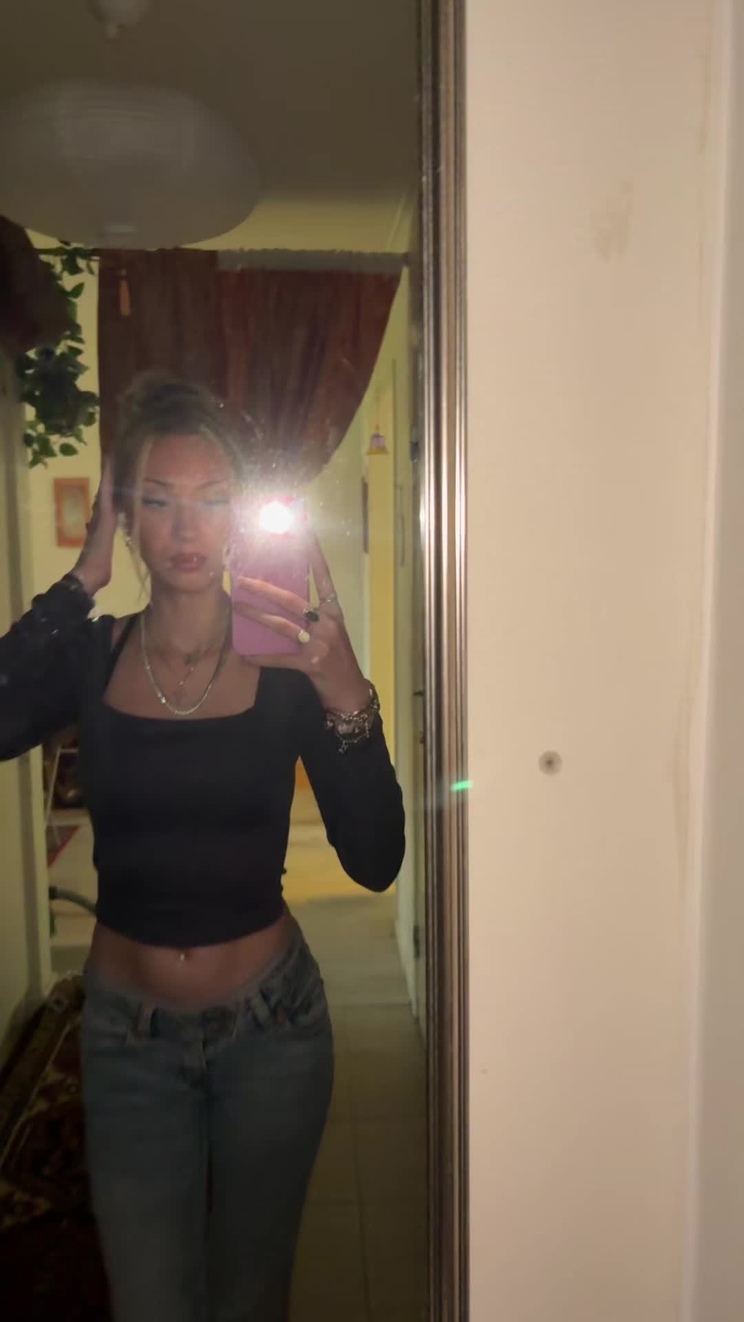 @👽