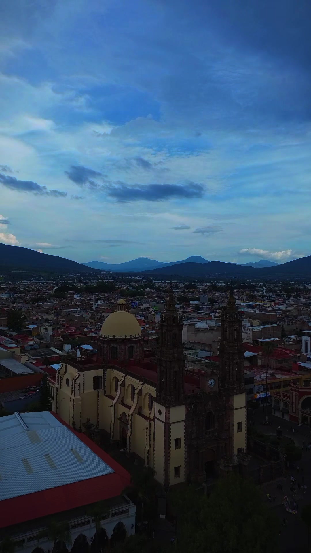 @EL_MUNDO_POR_EL_DRON
