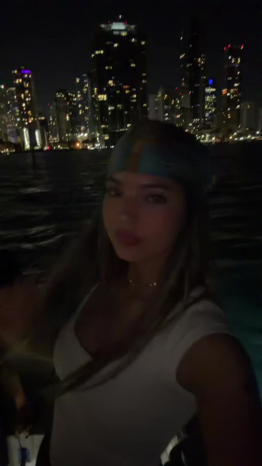 @laura