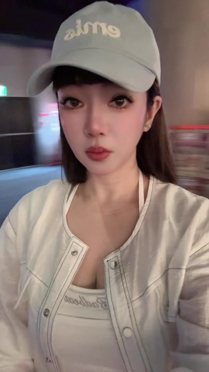 @我是凱莉兒👻Kelly是我