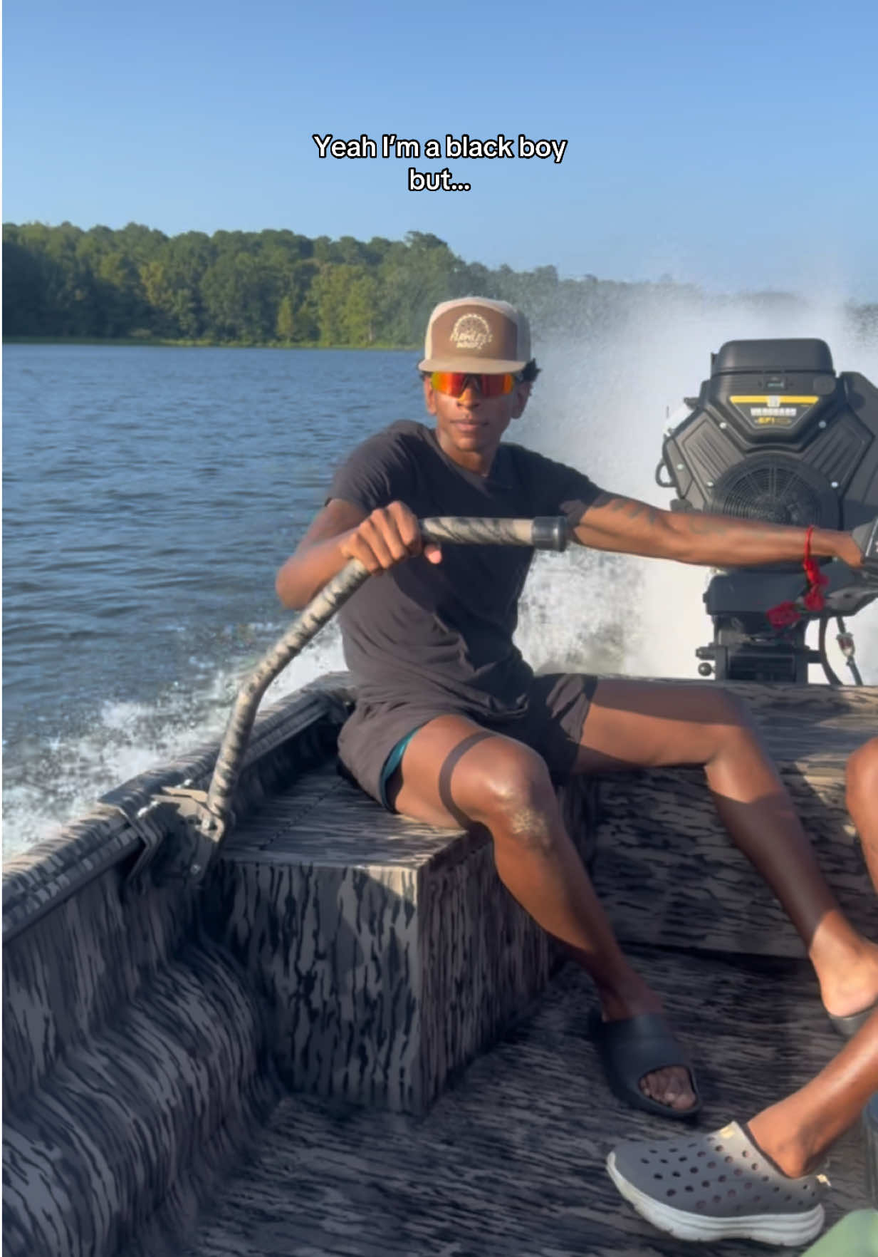 @D A R 1 O N 🏄🏽&zwj;♂️