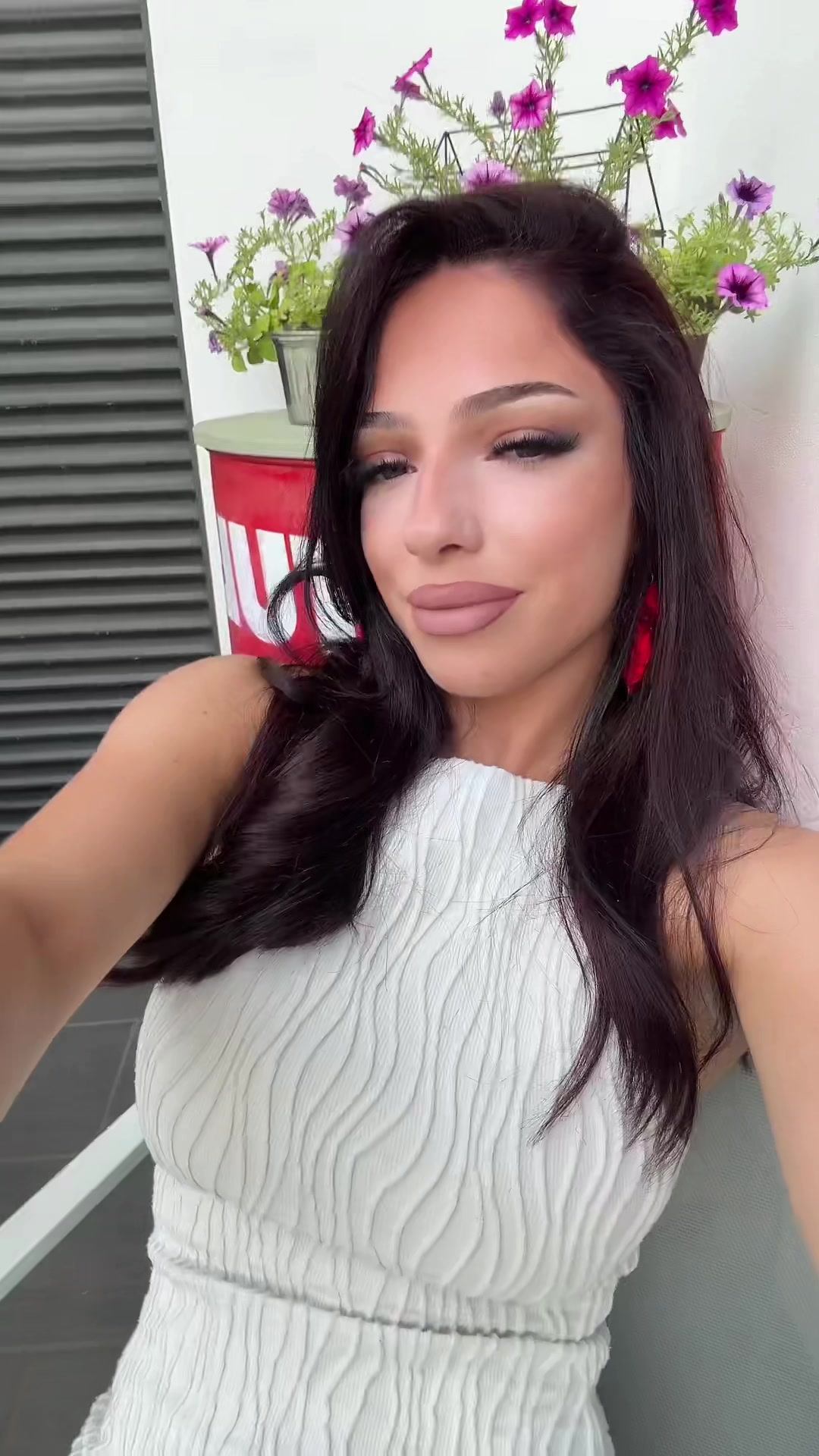 @L&eacute;a