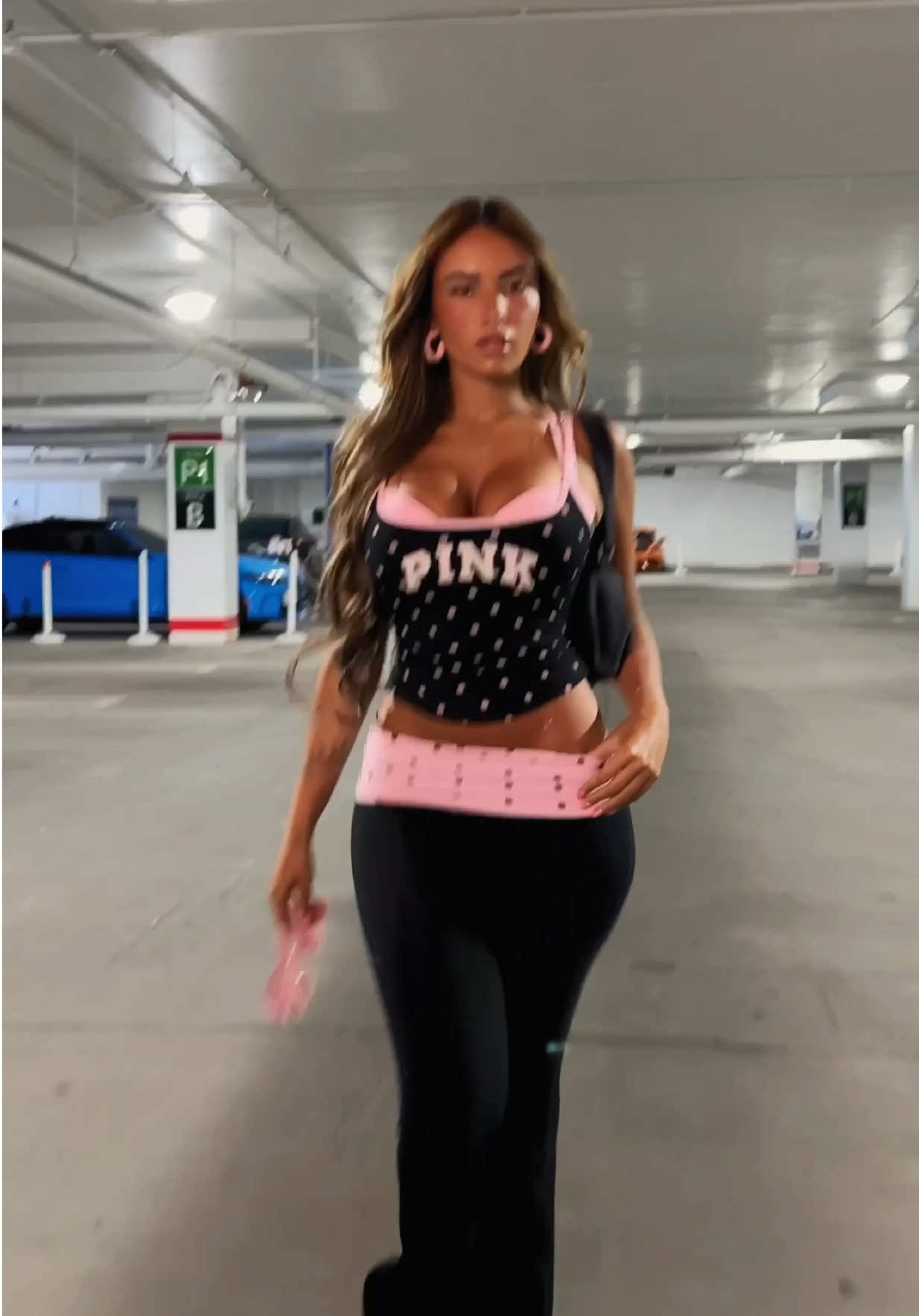 @gabriela moura