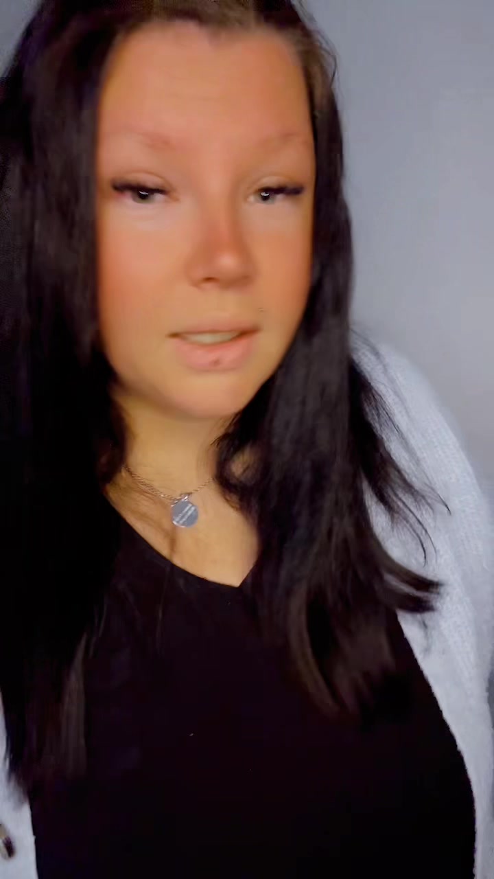 @𝒞𝒽𝒶𝓇𝓁𝒾𝑒 🌸