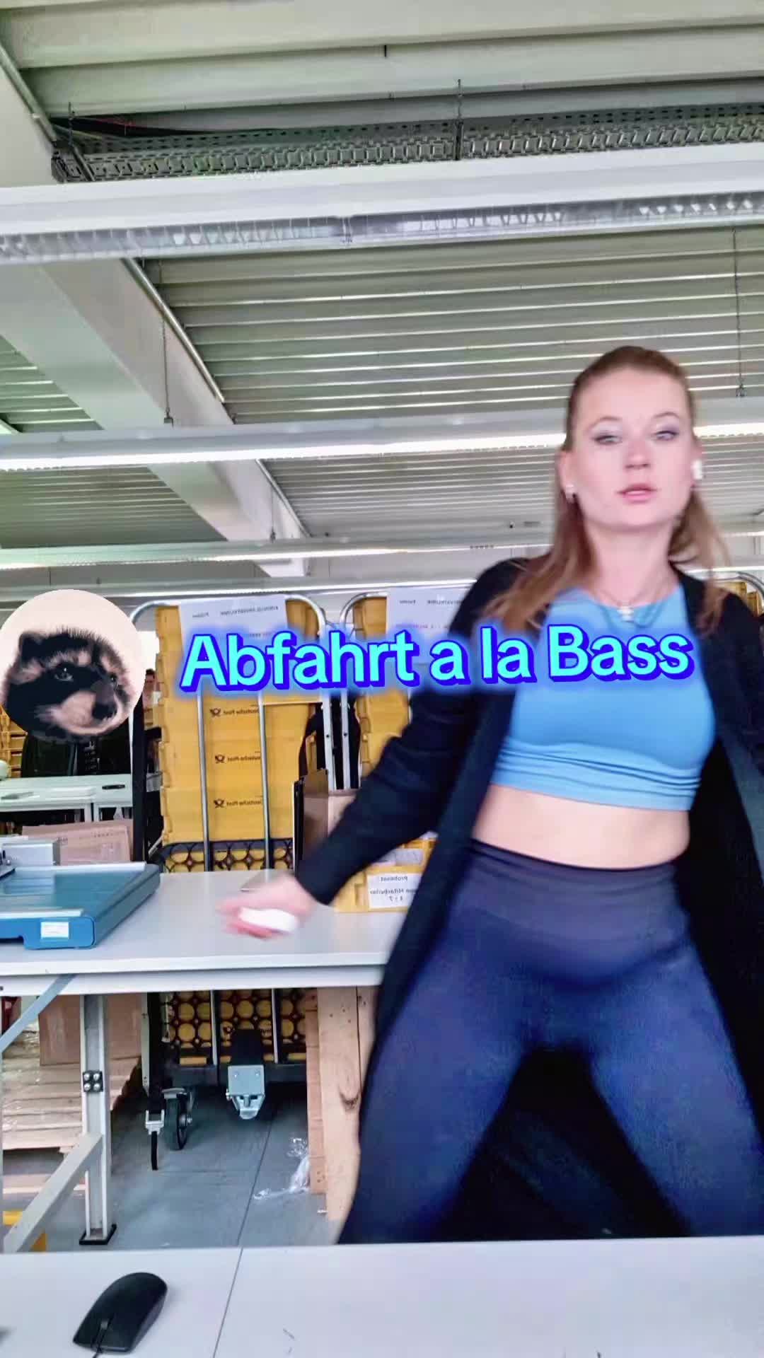 @WhothafuckisVicky