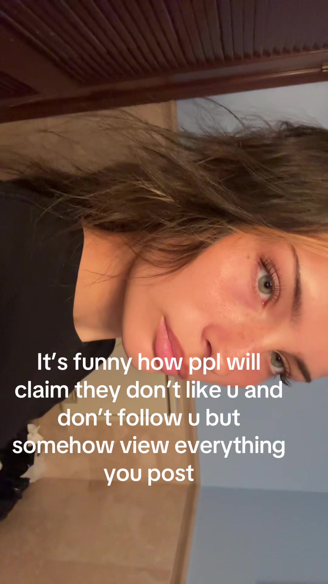 @:3