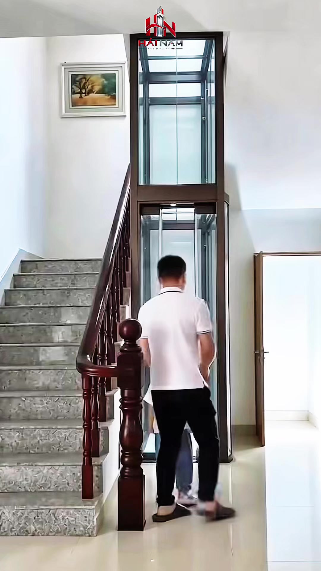 @THANG MÁY HẢI NAM