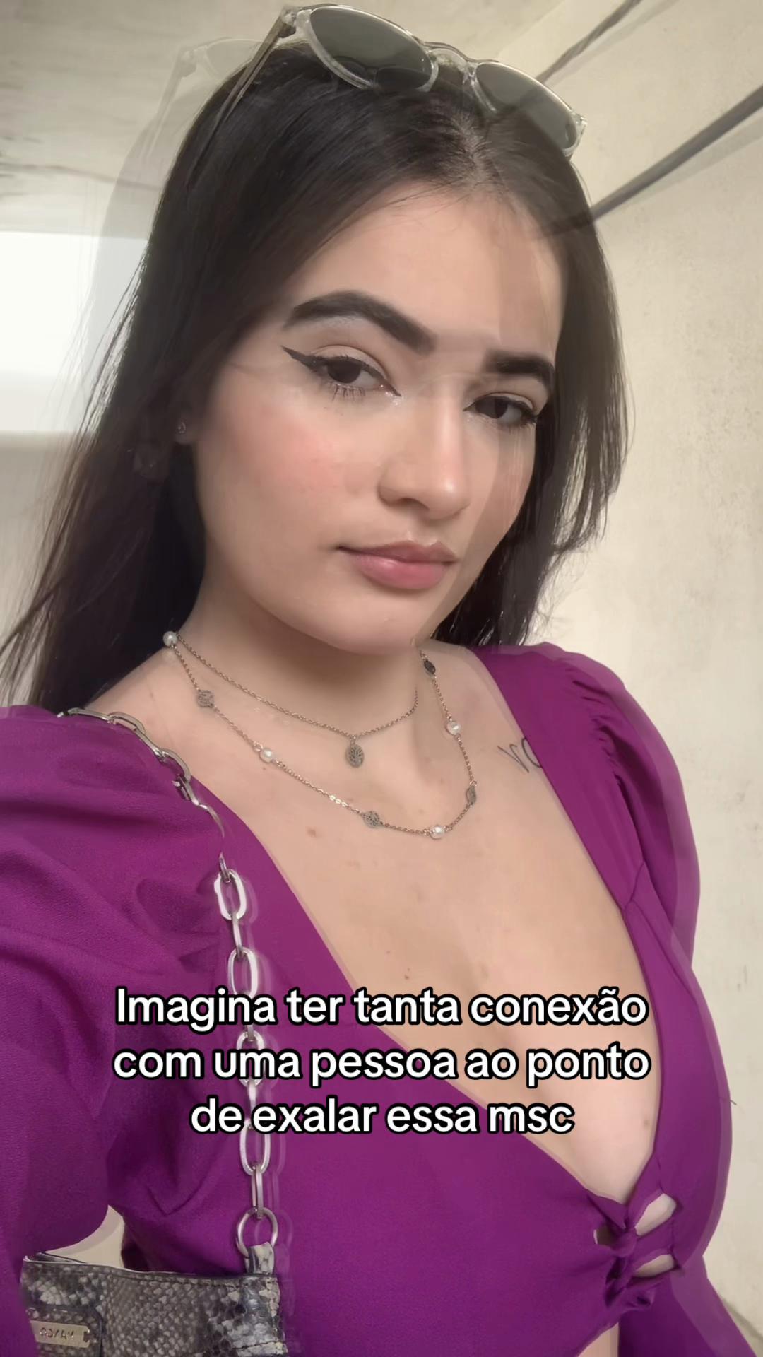 @V&aacute; nessa