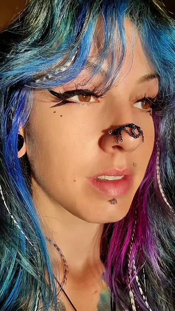 @HollyBorealis🌌