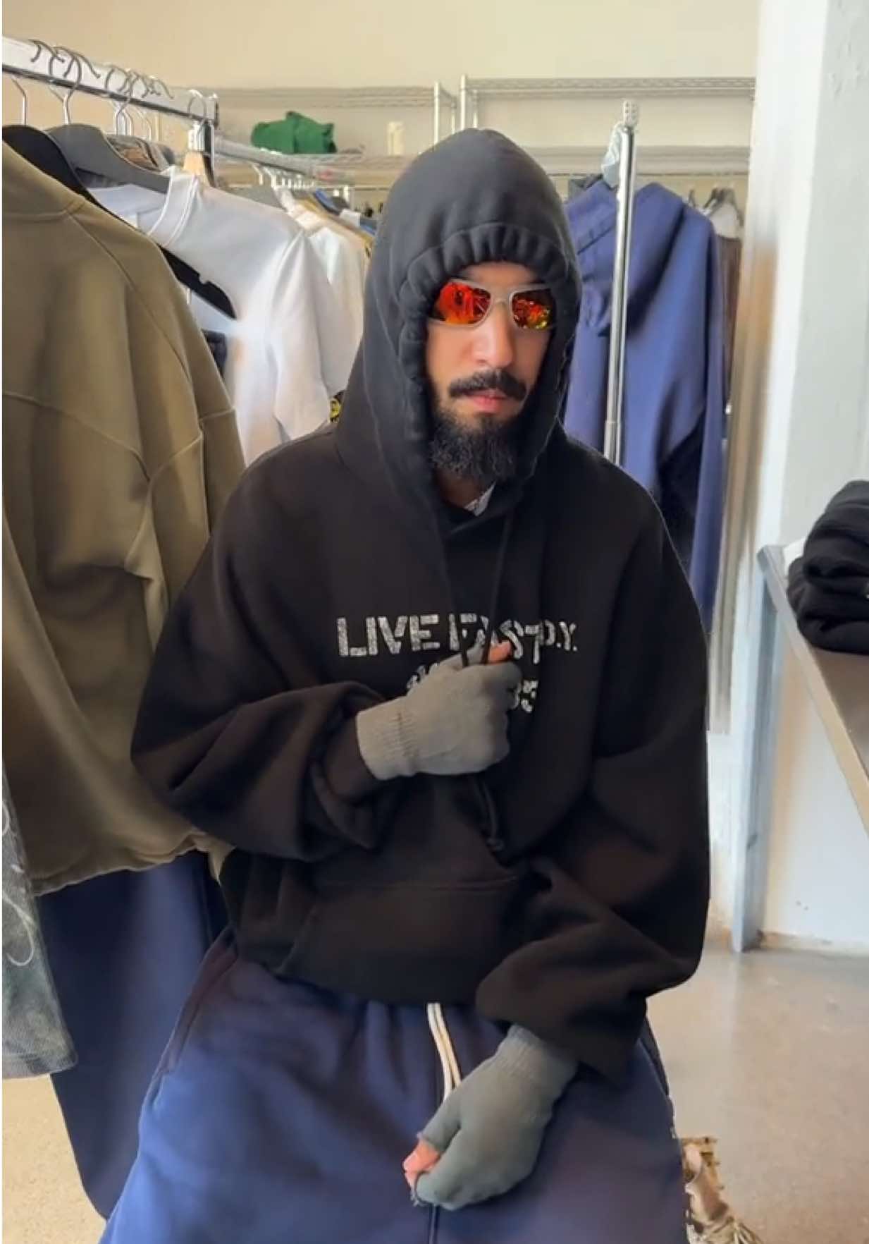 @livefastdieyoung