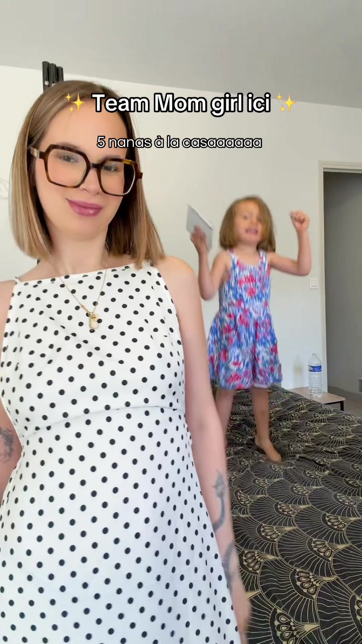 @Unamourtriple | Mom x4