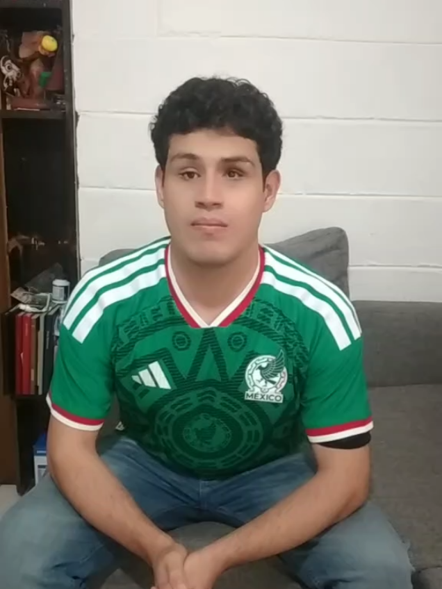 @AXEL LEÓN