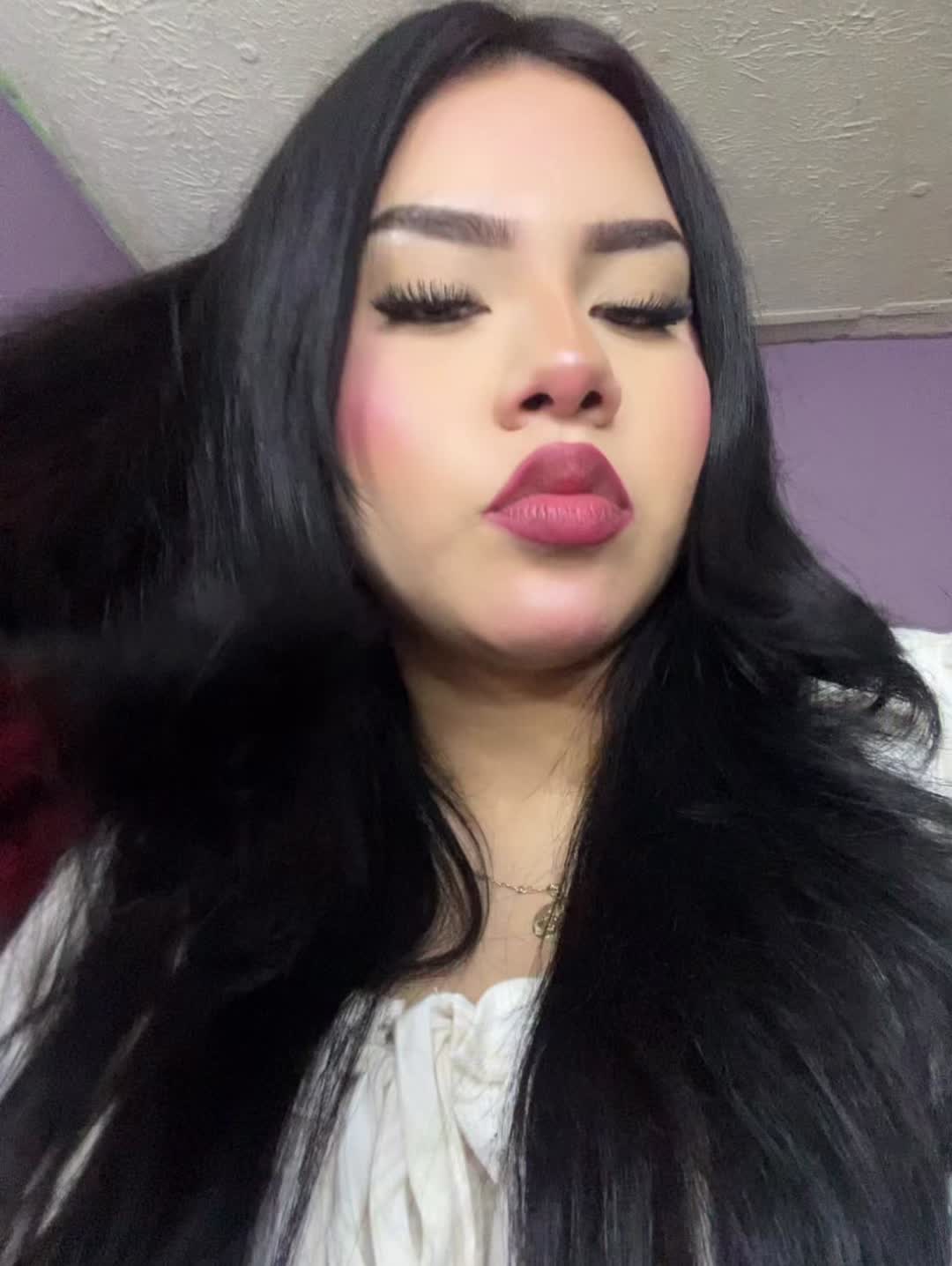 @V👻