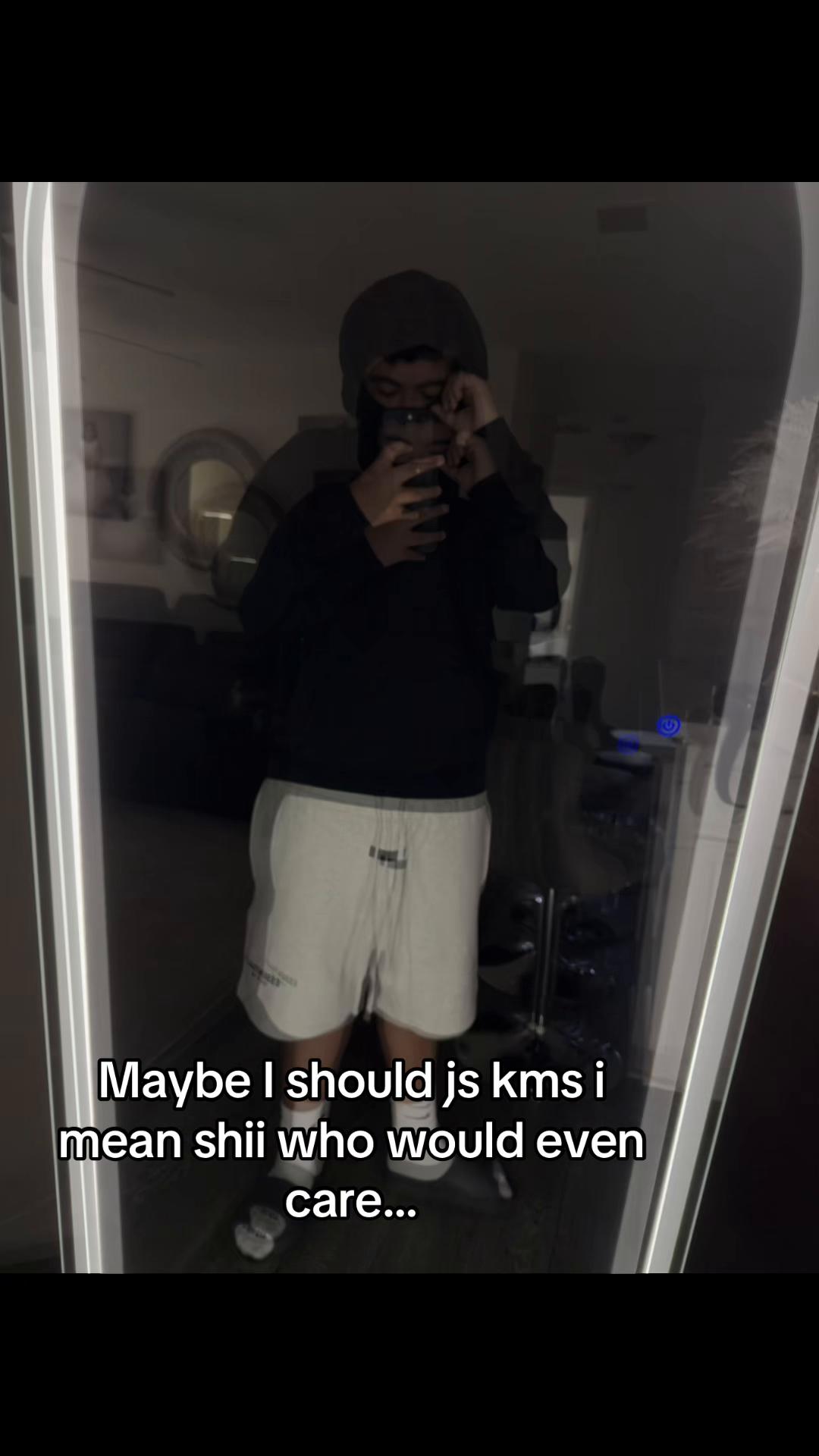 @✞