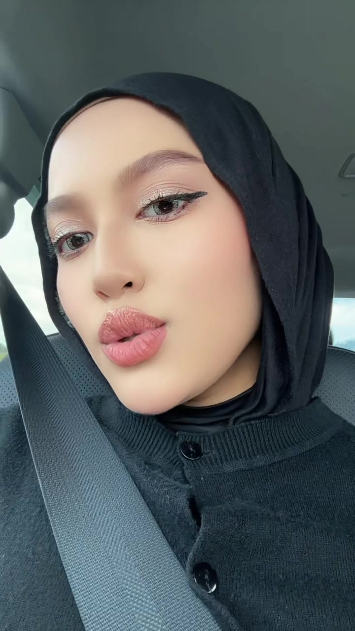 @b 🍓