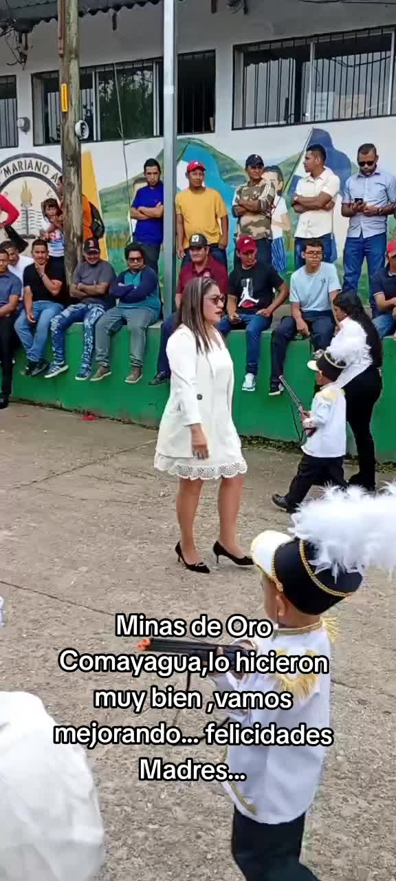 @Leonela Chica de Videos 0311