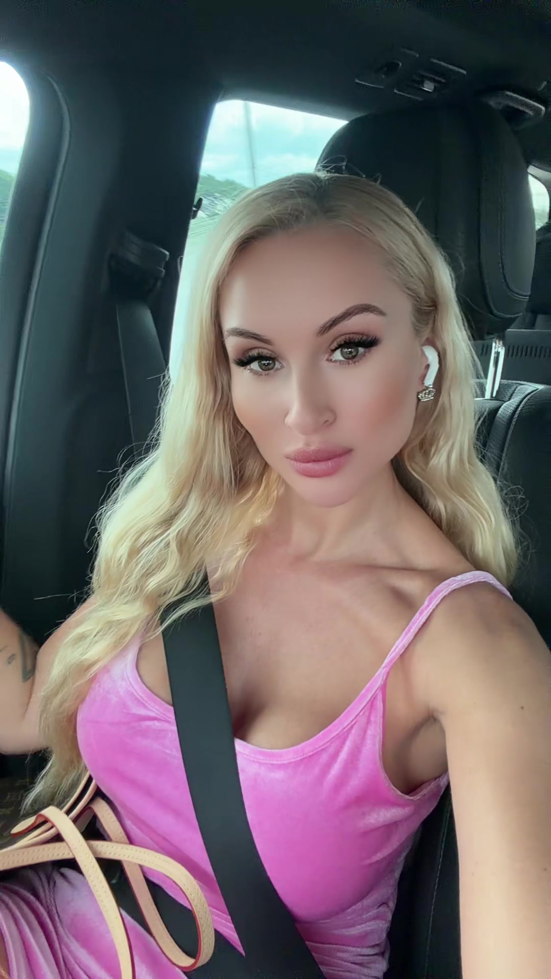 @⭐️ELINA⭐️