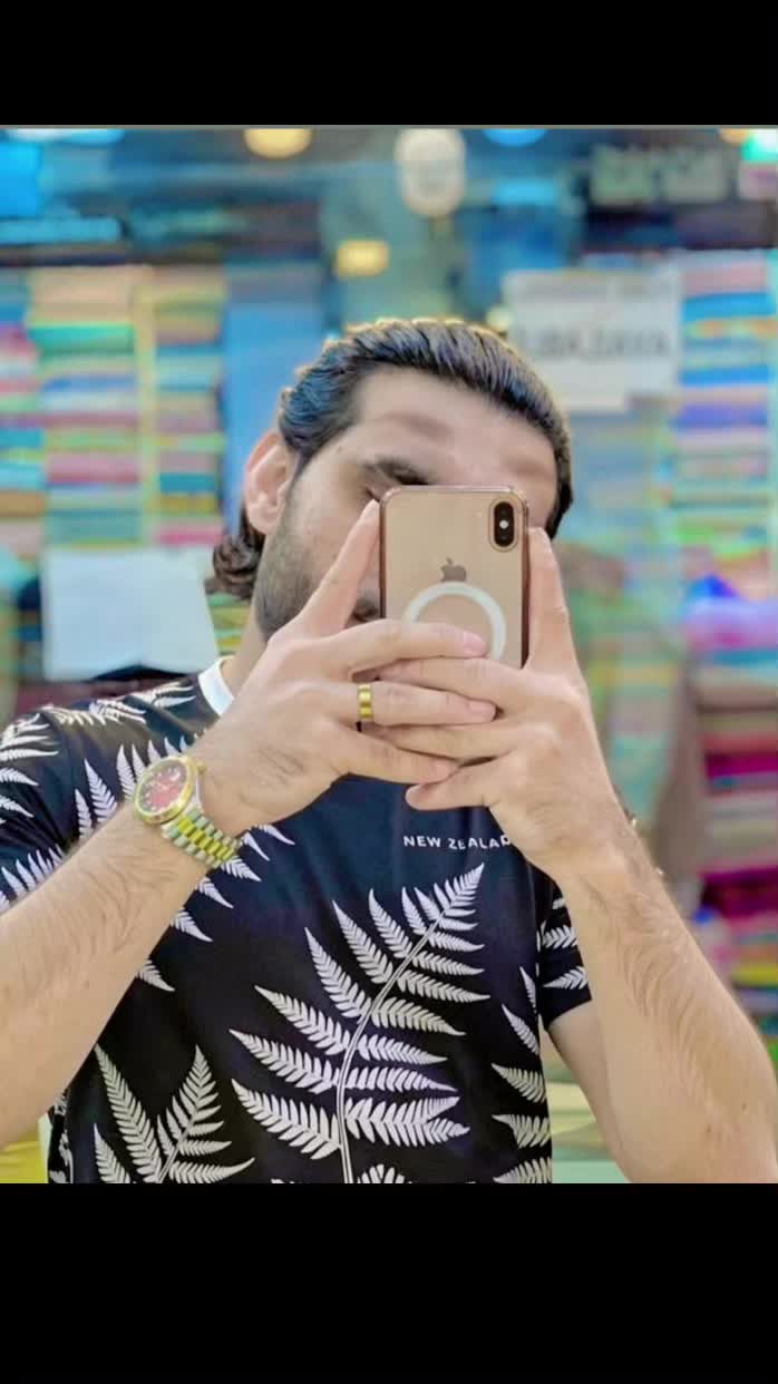 @Zubair pathan🤬