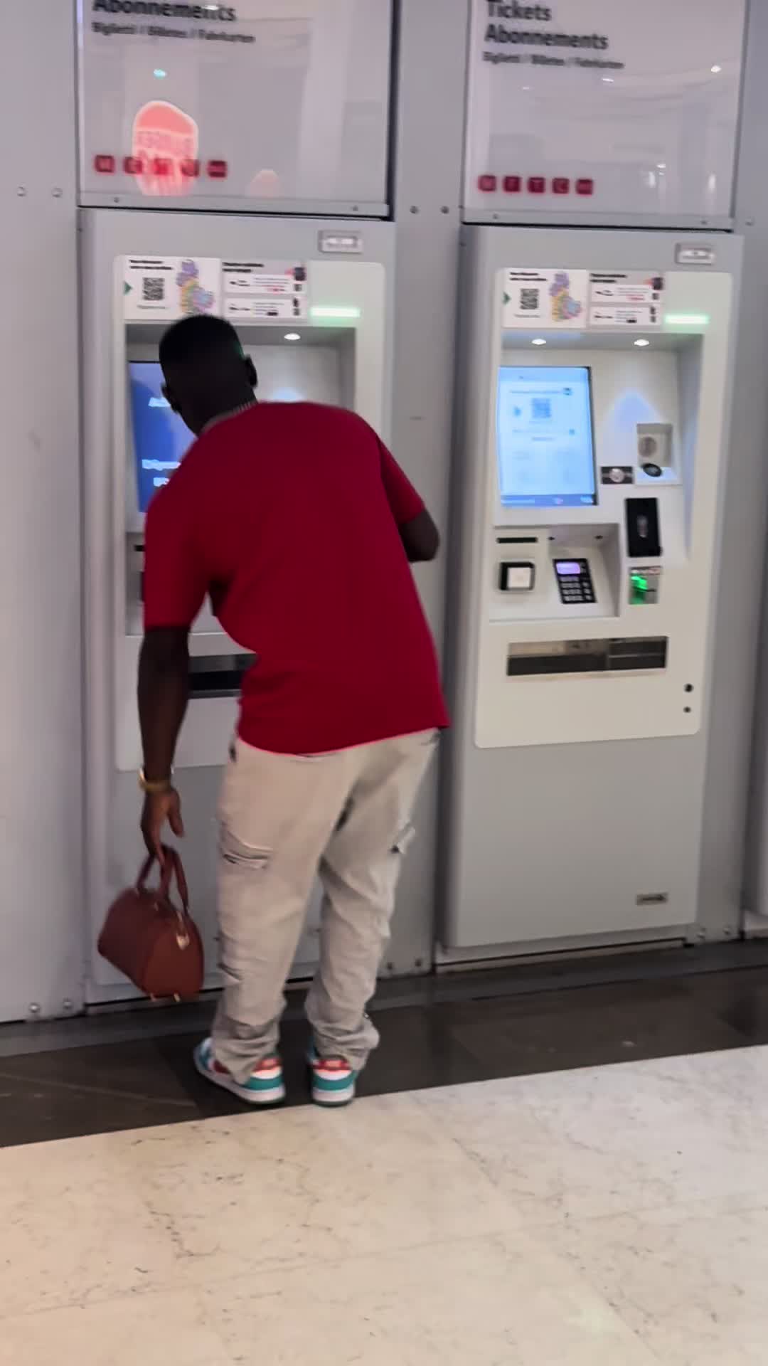 @Barrykingstar