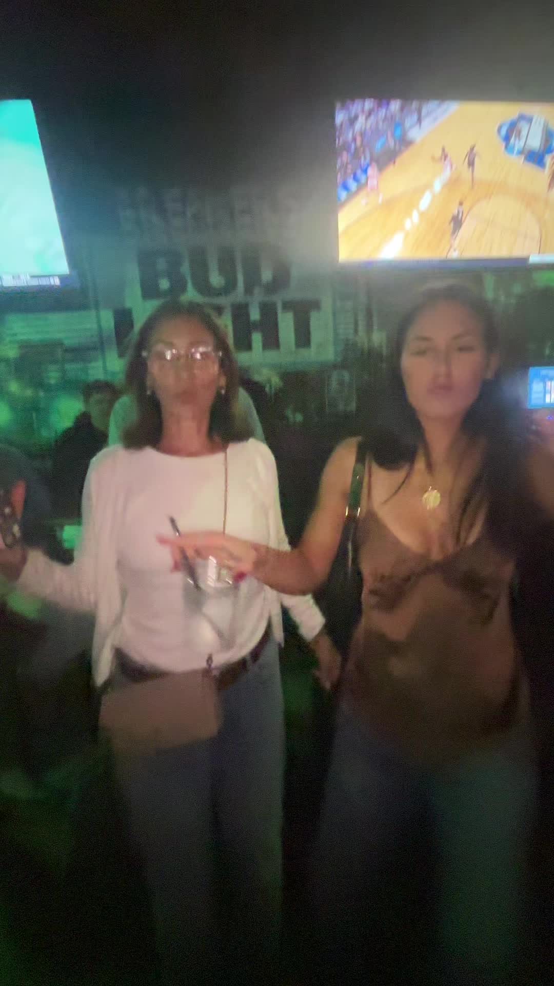 @shayeweiss🫧