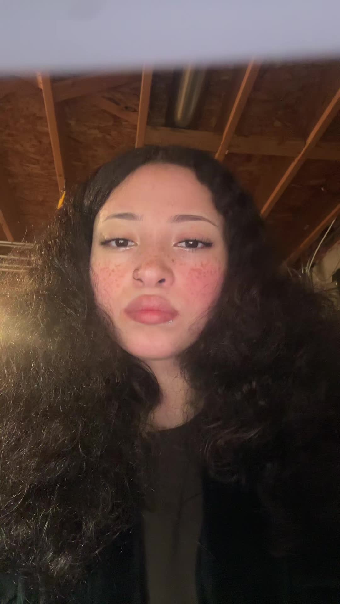 @Jneee