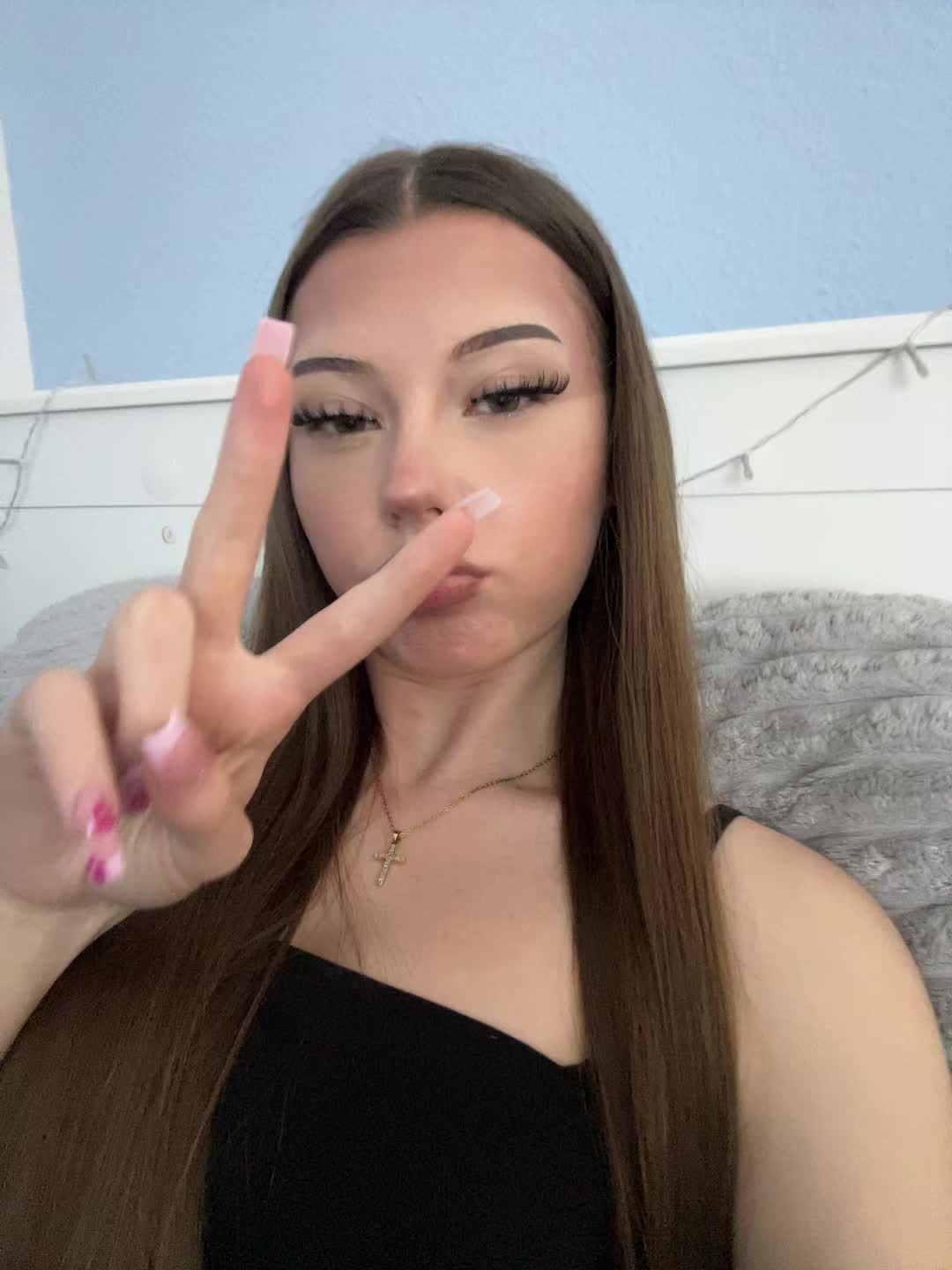 @𝓢𝓸𝓹𝓱𝓲𝓮
