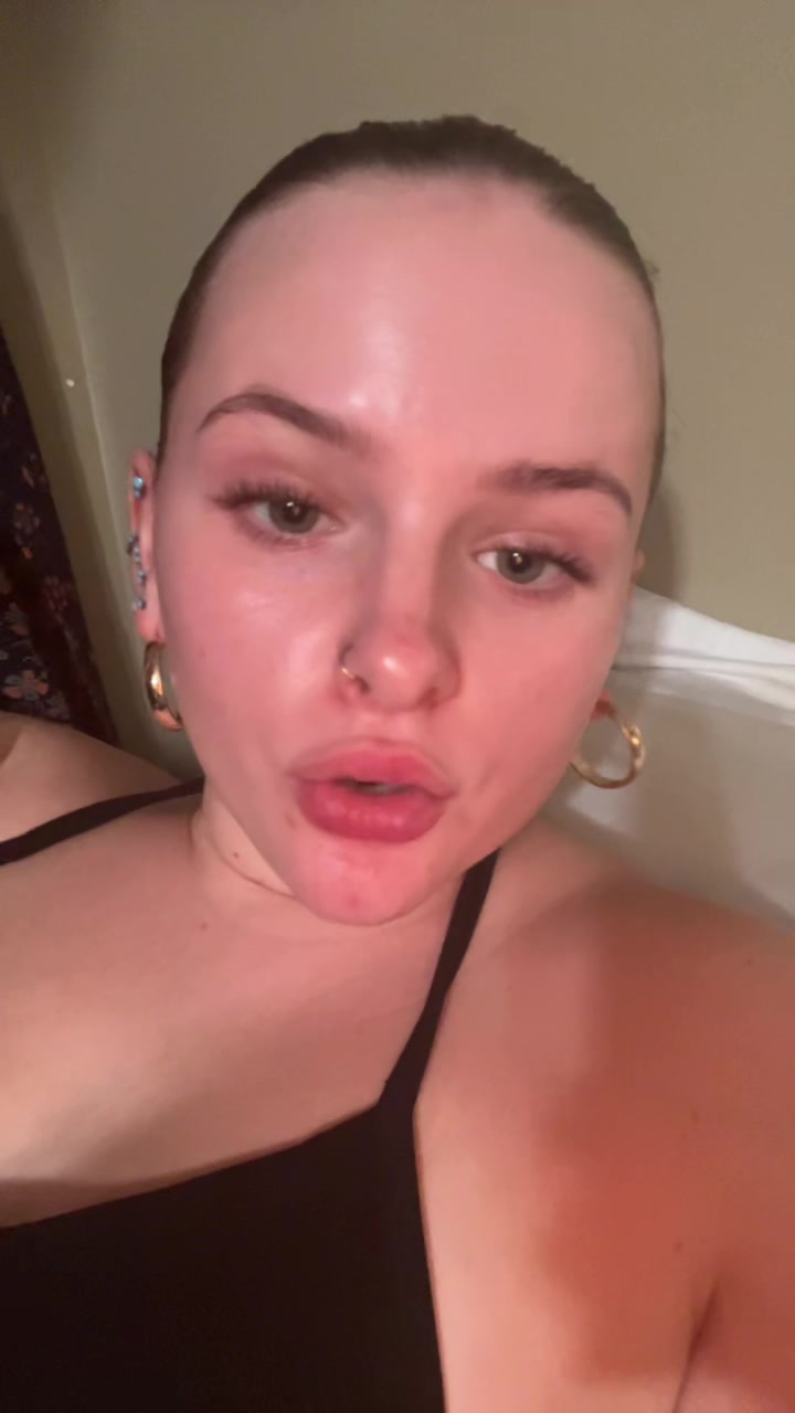 @🪷