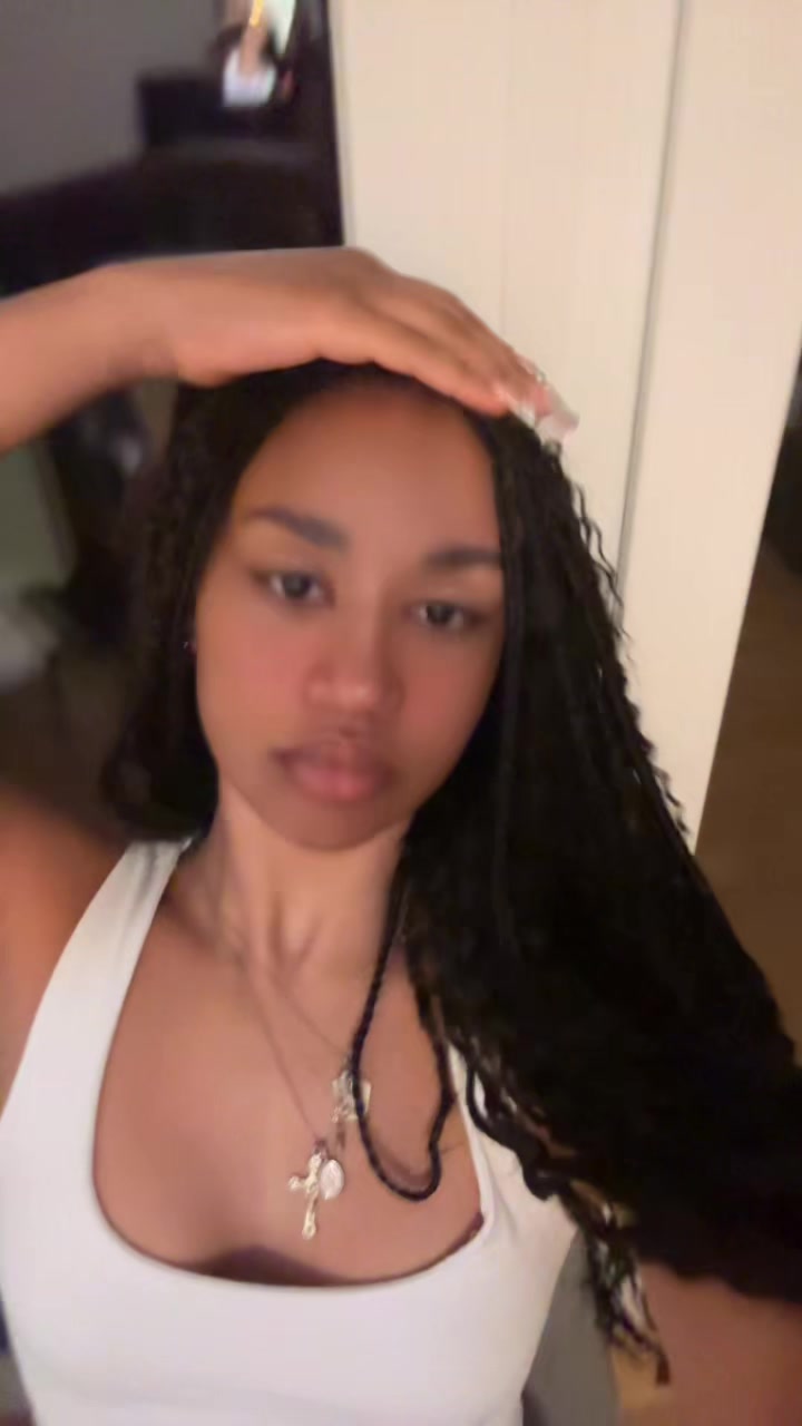 @Olivia Naemi