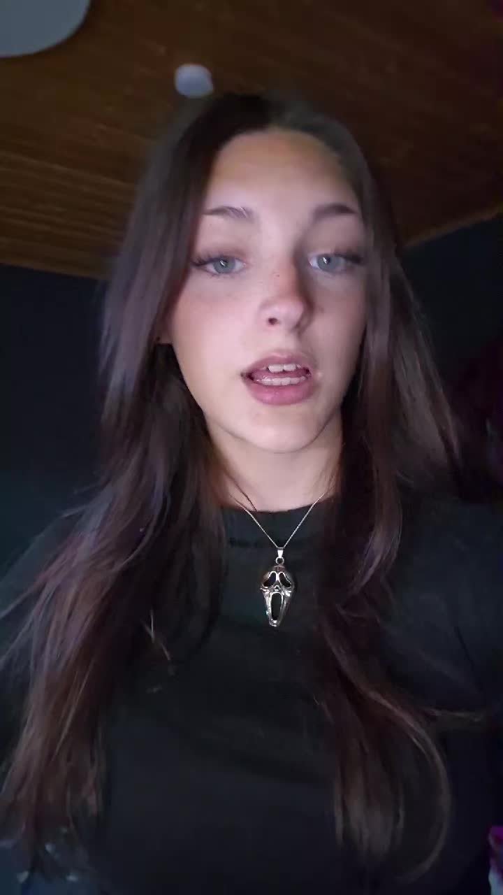 @🖤💄🌶🎧⚘️