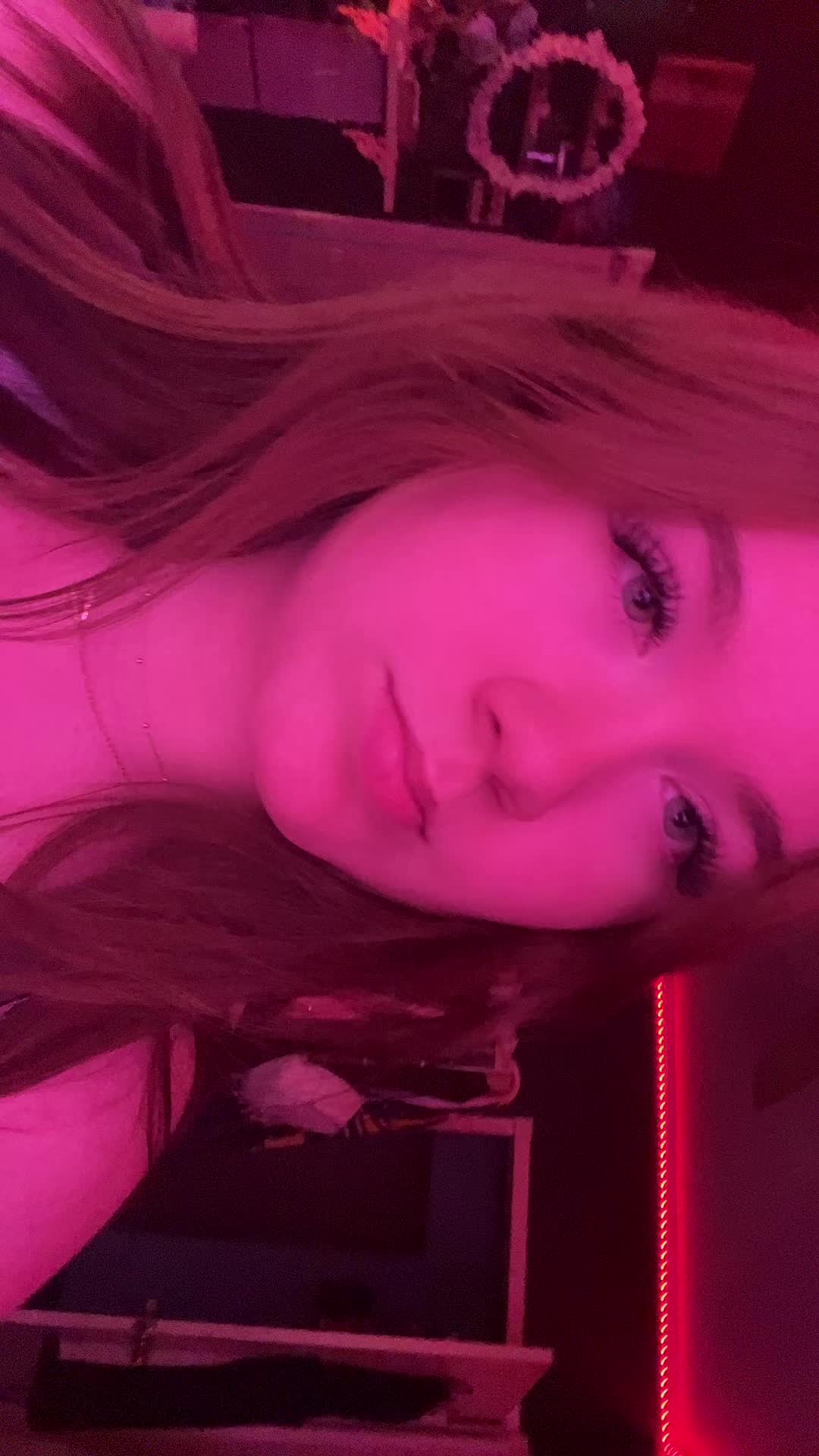 @🌸𝕕𝕖𝕧𝕪𝕟🌸