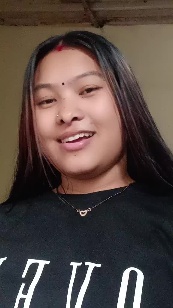 @Miss thapa 💋🤞