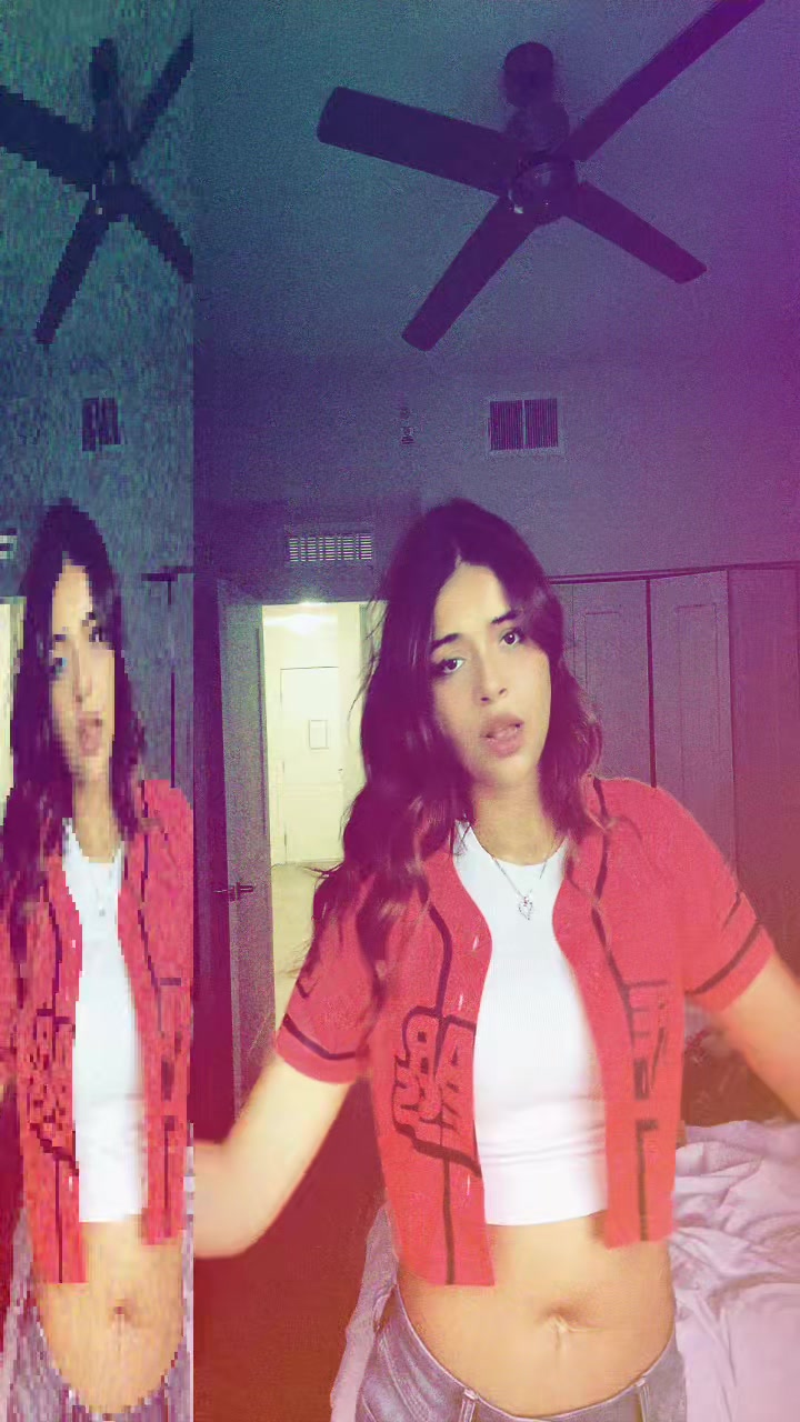 @👩🏽&zwj;❤️&zwj;💋&zwj;👩🏽