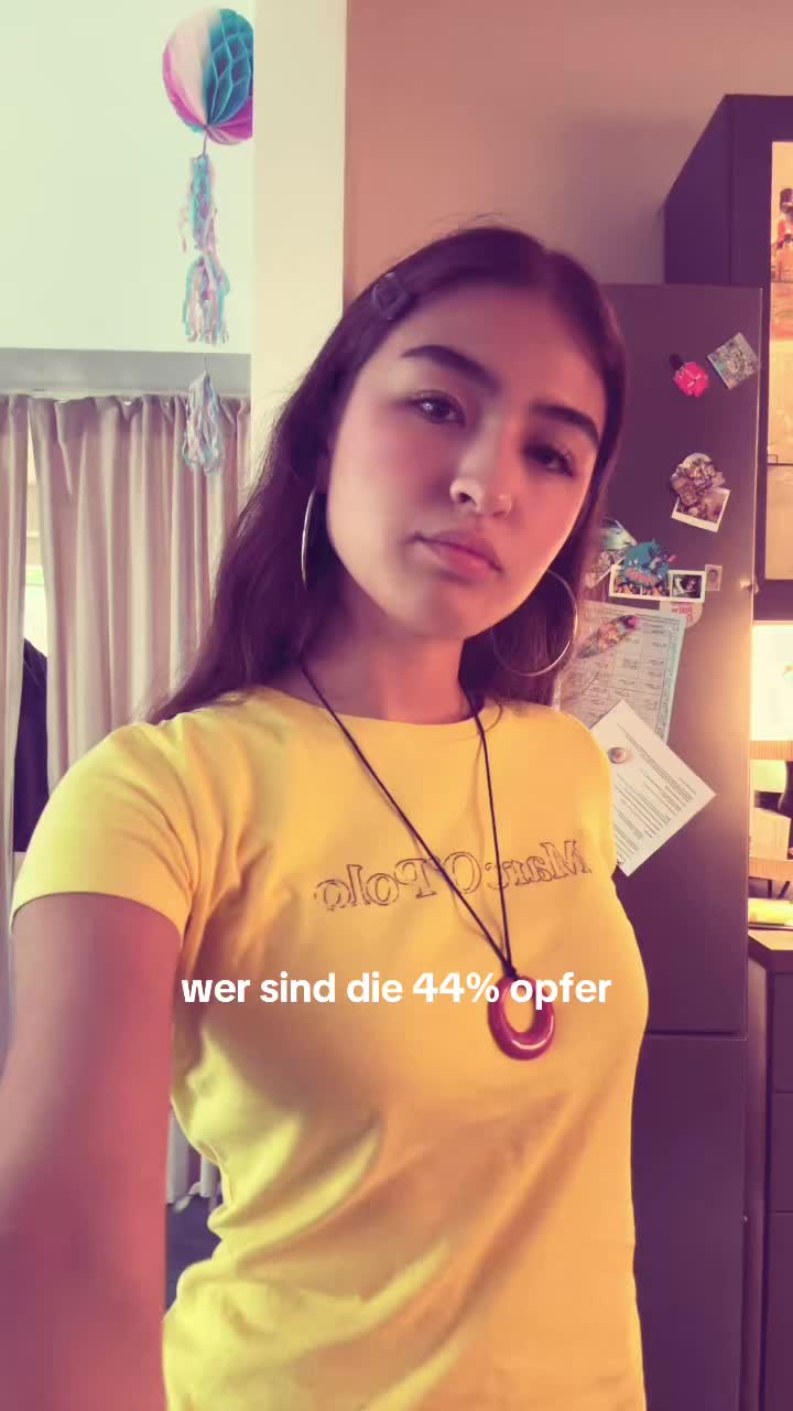 @万絢