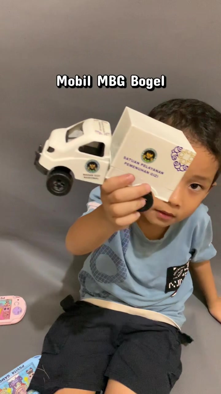@AR27 TOYS