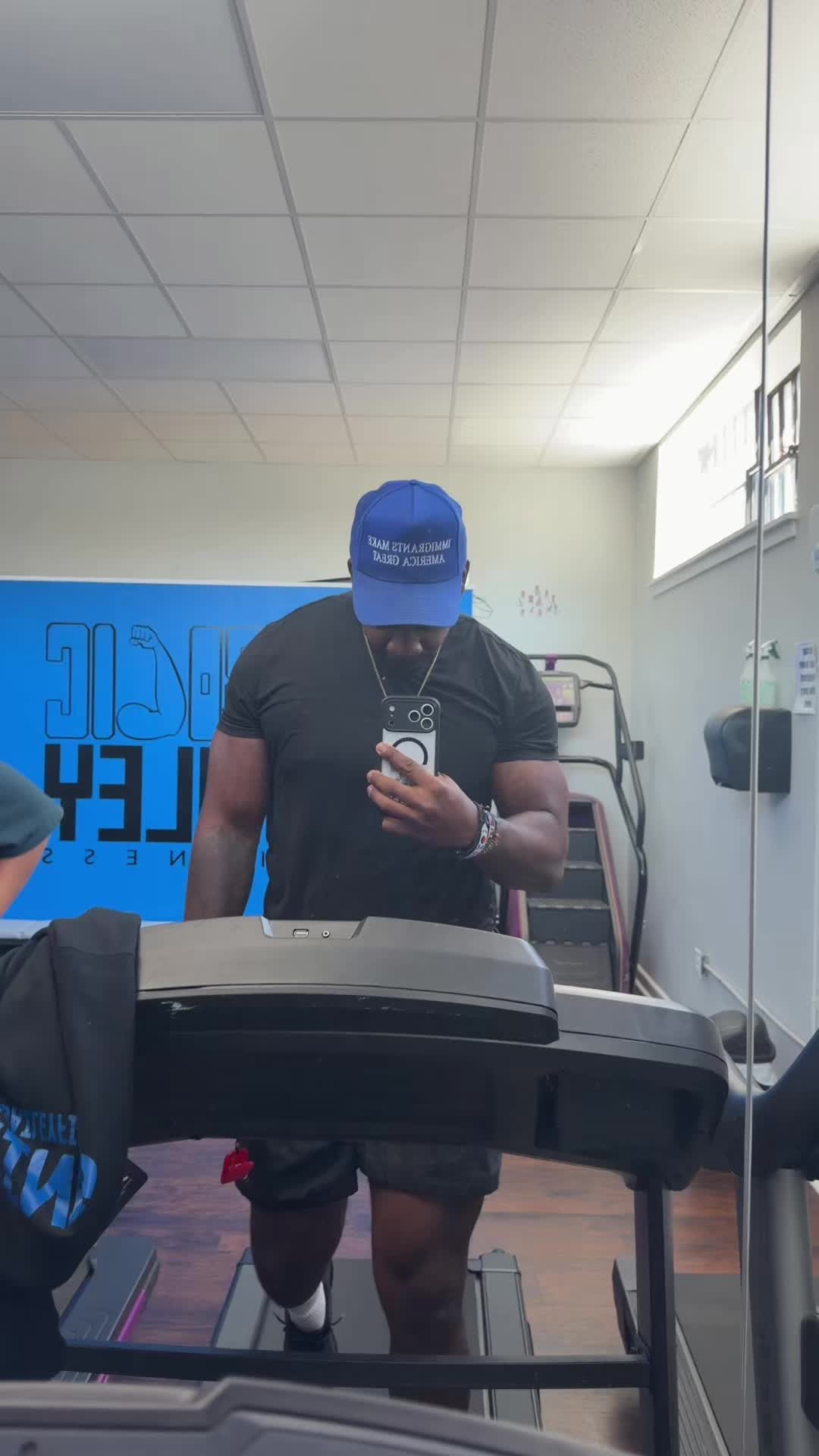 @Alex Bailey | FITNESS COACH