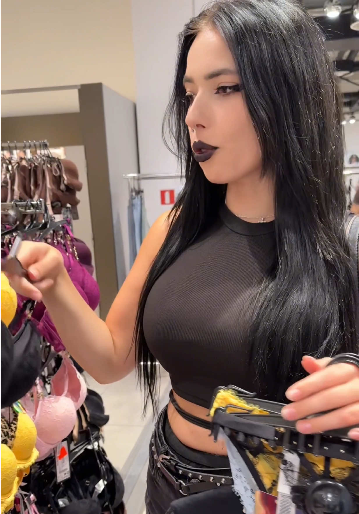 @insta: shadowxserene