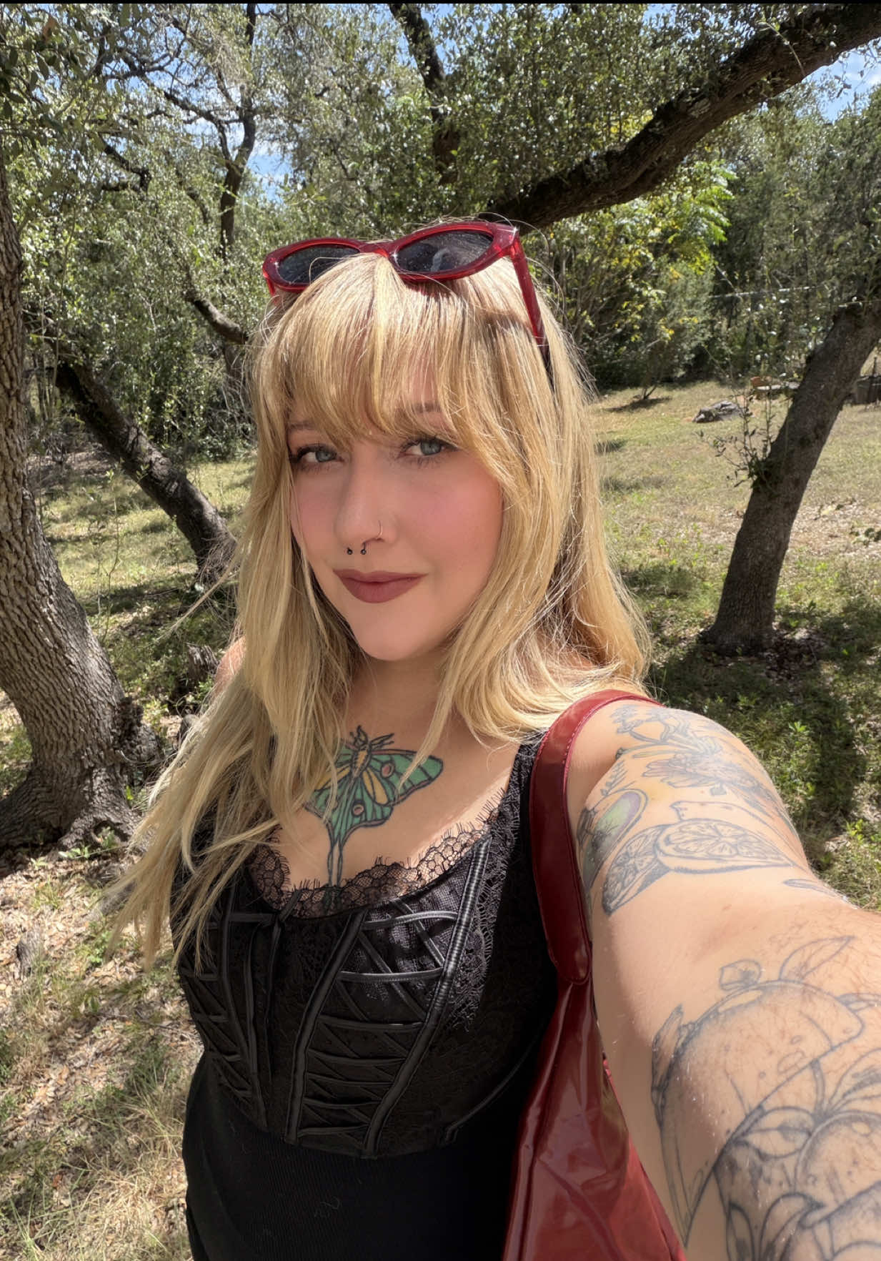 @earthlyemily