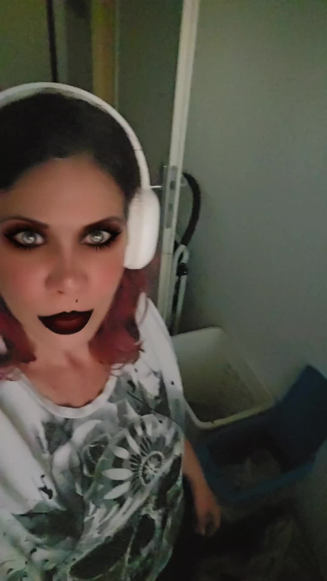 @𝒟ℯ𝓋𝒾𝓁