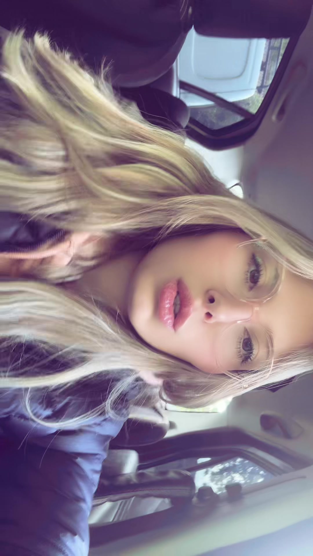 @_Ellooddiee_