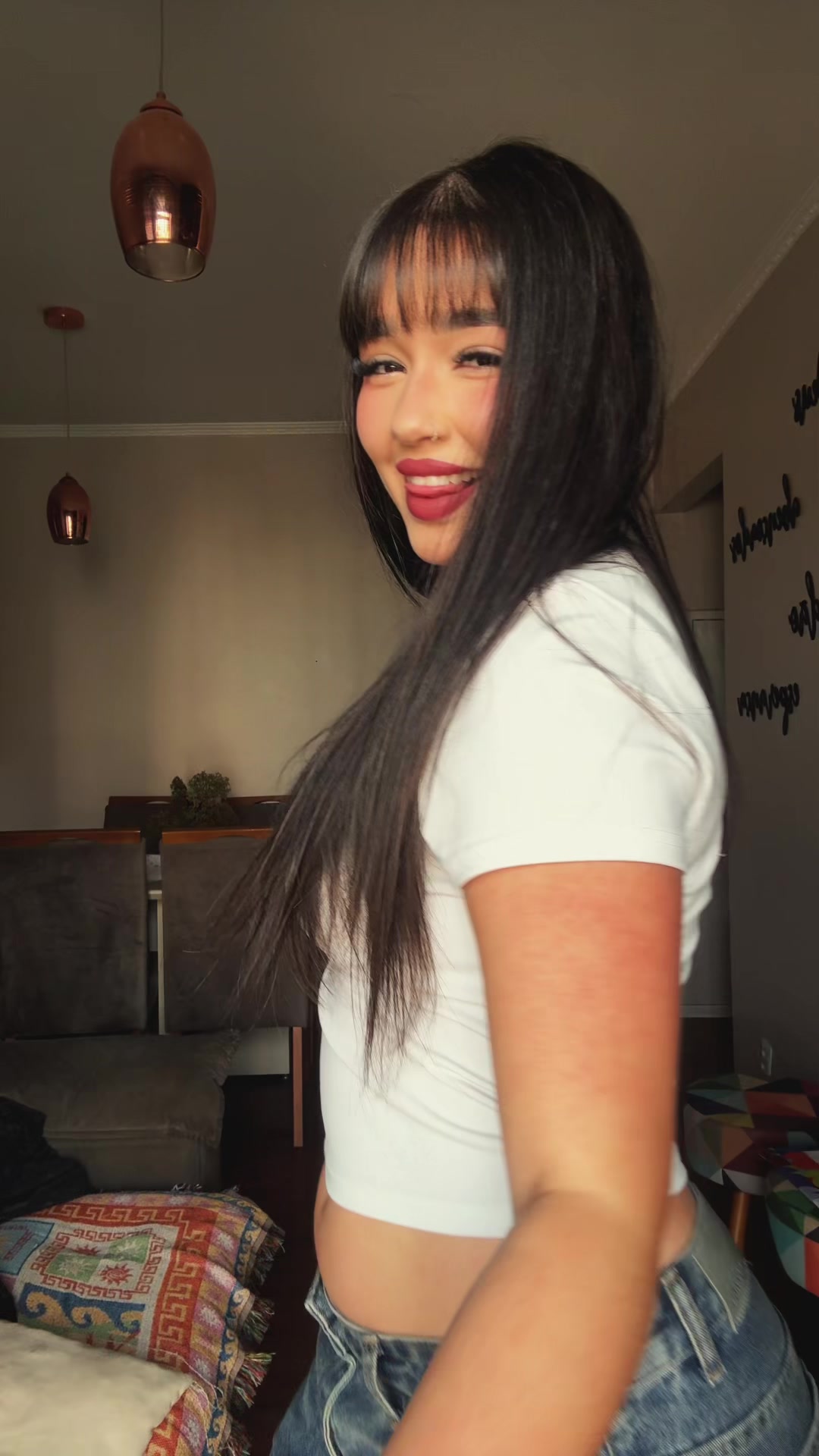 @Ellaa