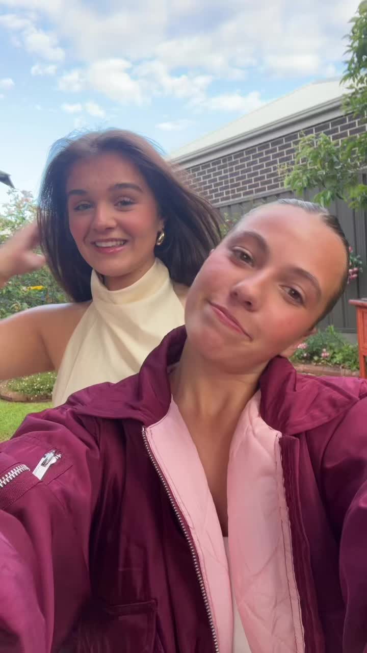 @ella.caust
