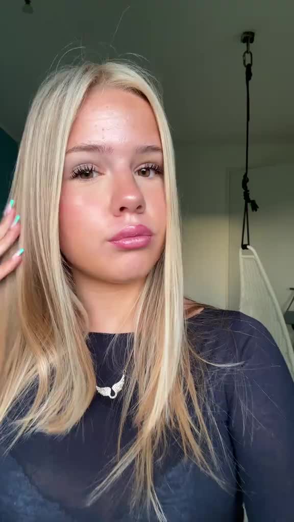 @￴𝓛𝓸𝓾